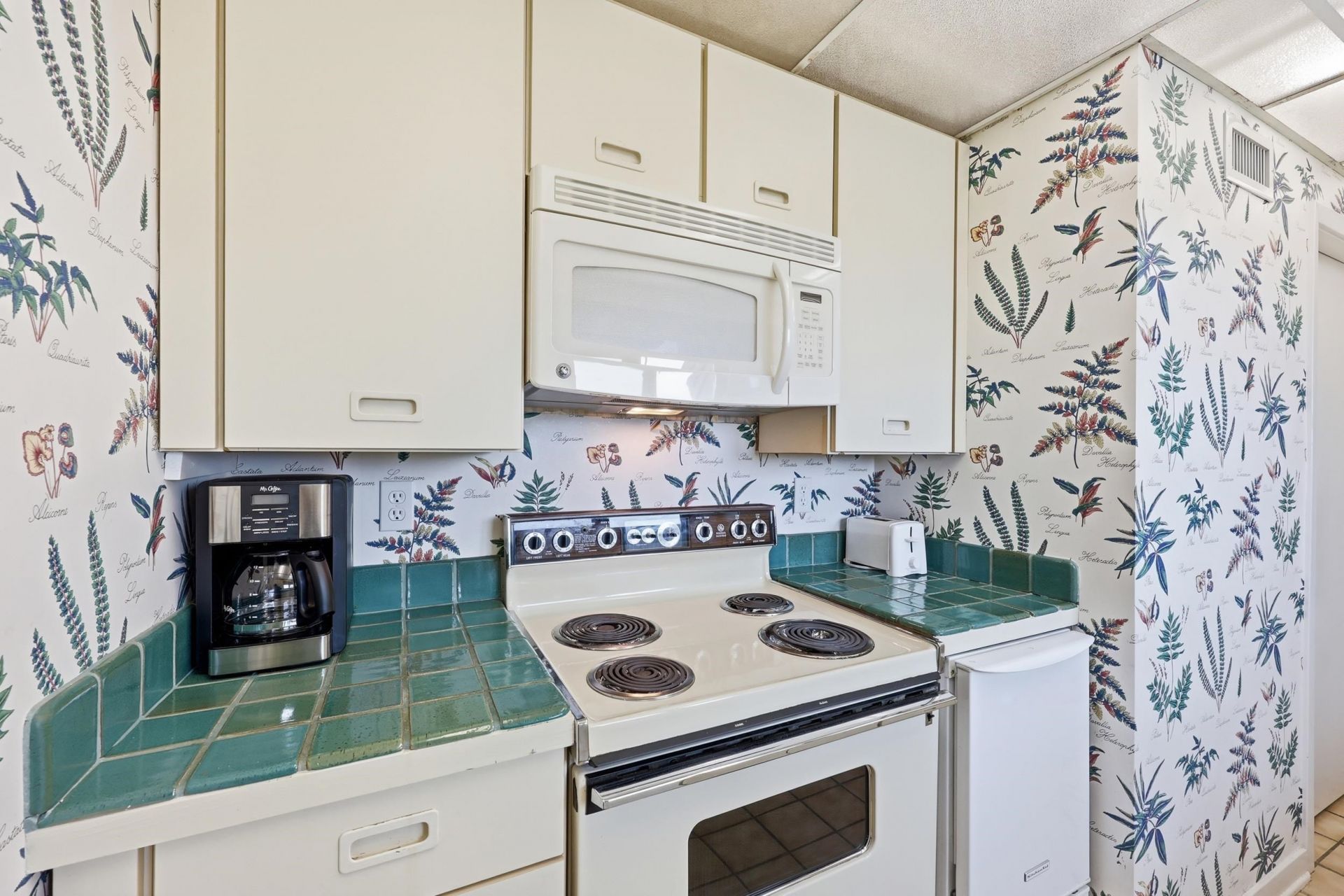 1398 Basin Trail Photo 18