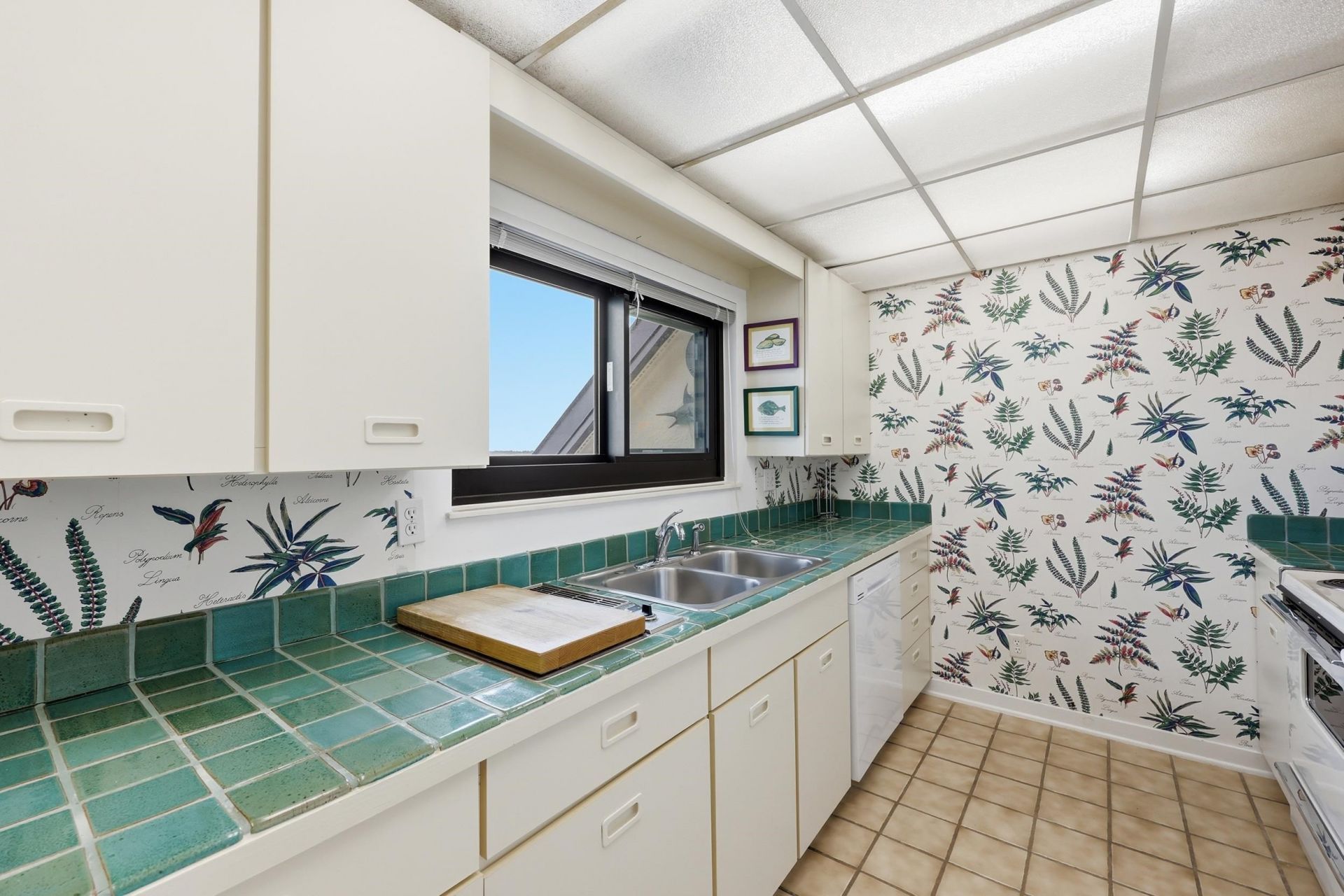 1398 Basin Trail Photo 22