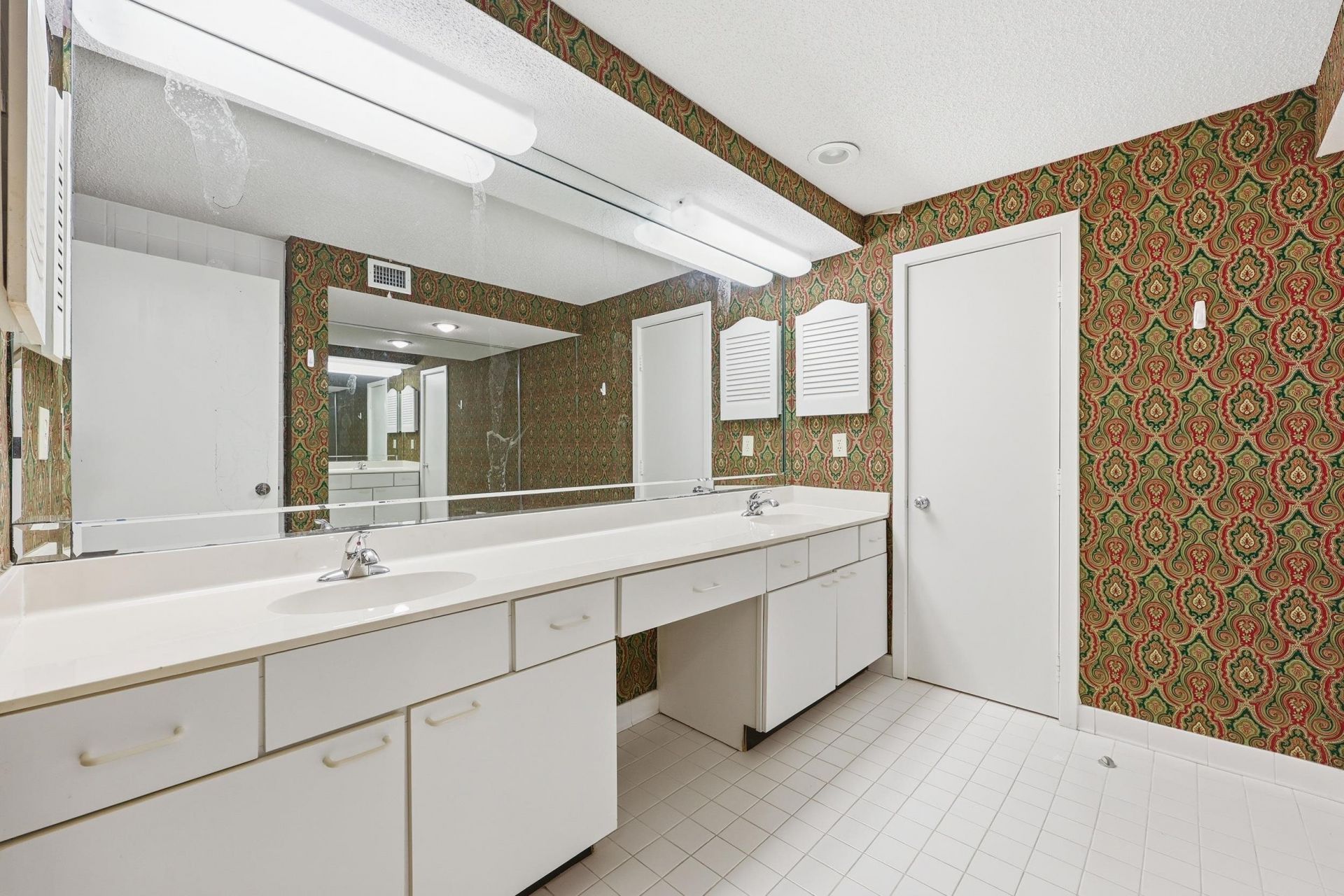 1398 Basin Trail Photo 39