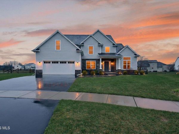 9265 Nate Court, Sylvania, OH 43560