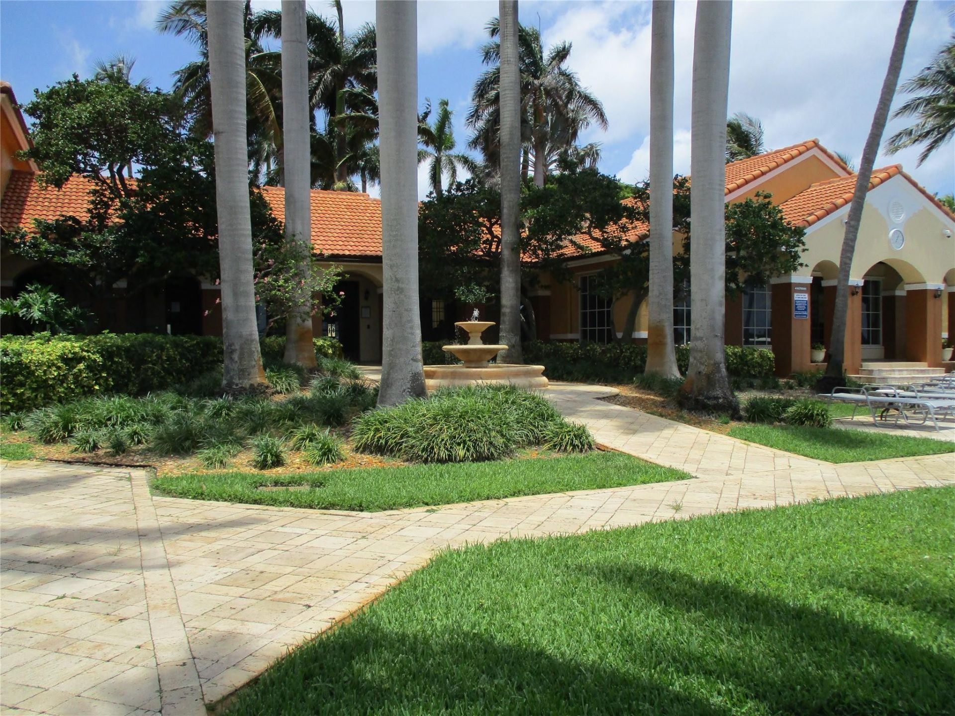 123 Yacht Club Way, Unit 206, Hypoluxo, FL 33462 Photo