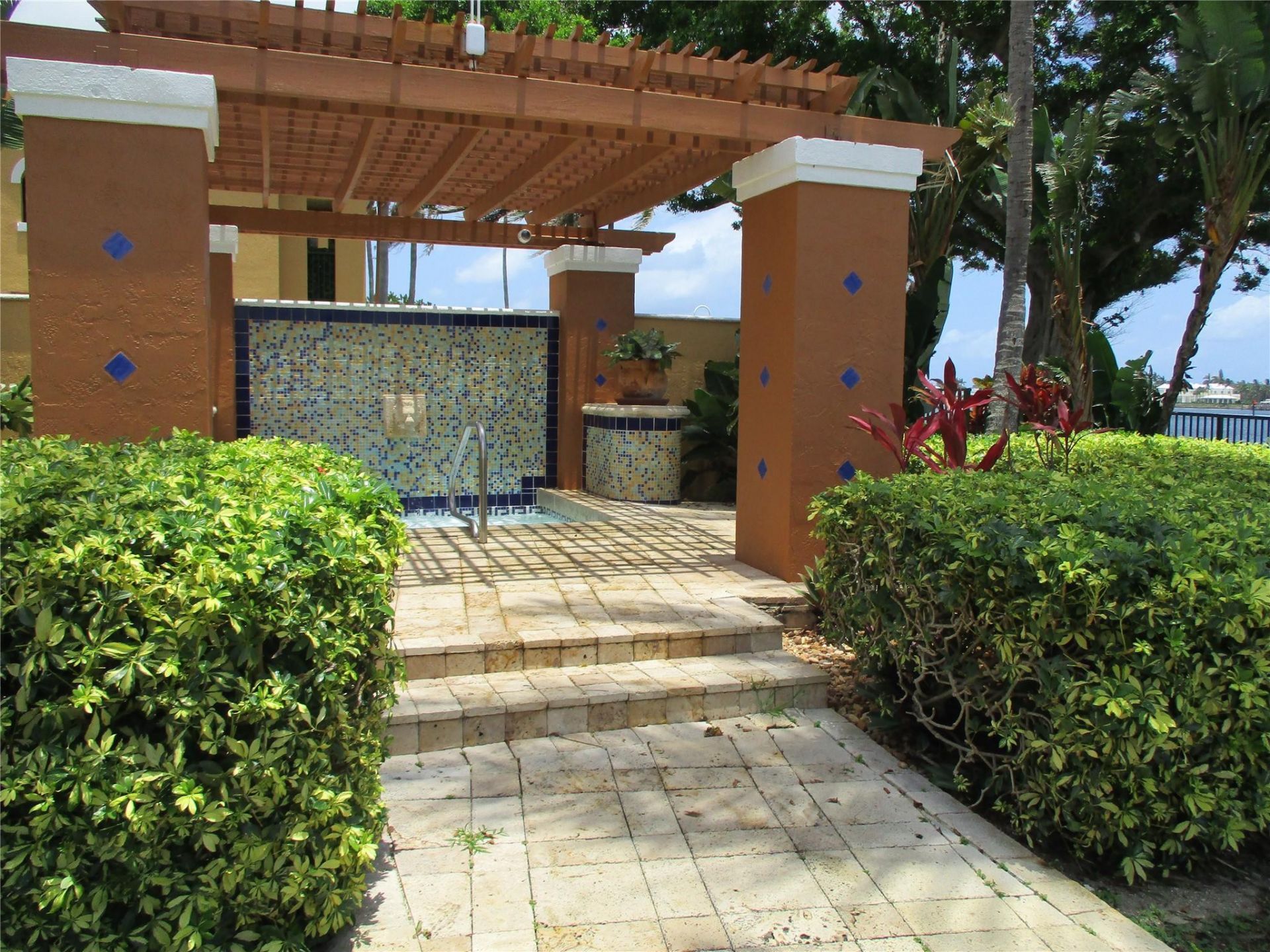 123 Yacht Club Way, Unit 206, Hypoluxo, FL 33462 Photo