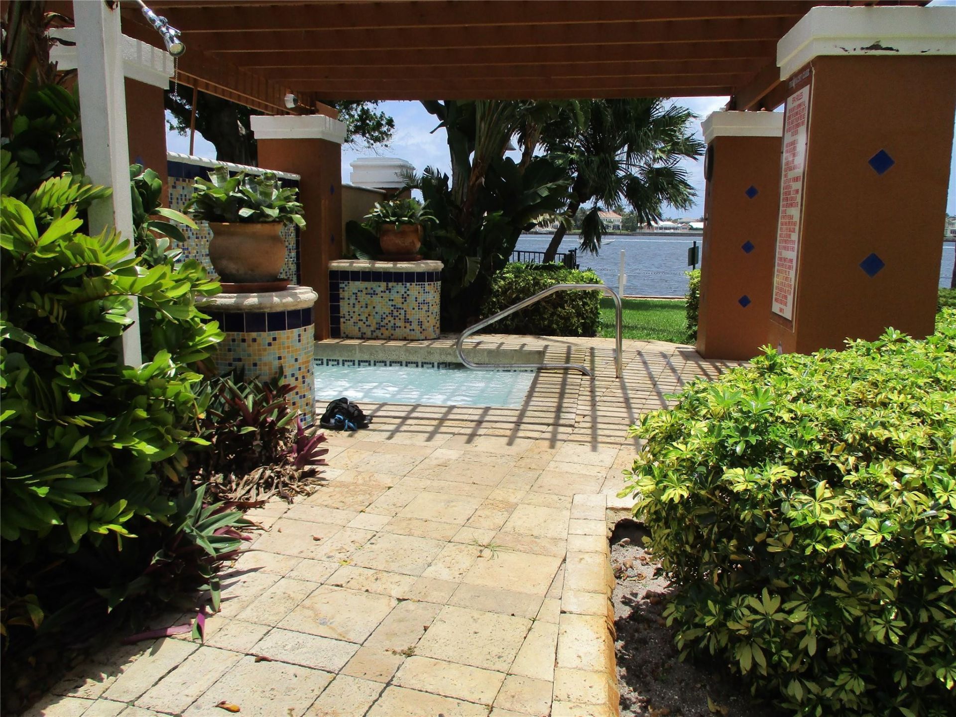 123 Yacht Club Way, Unit 206, Hypoluxo, FL 33462 Photo