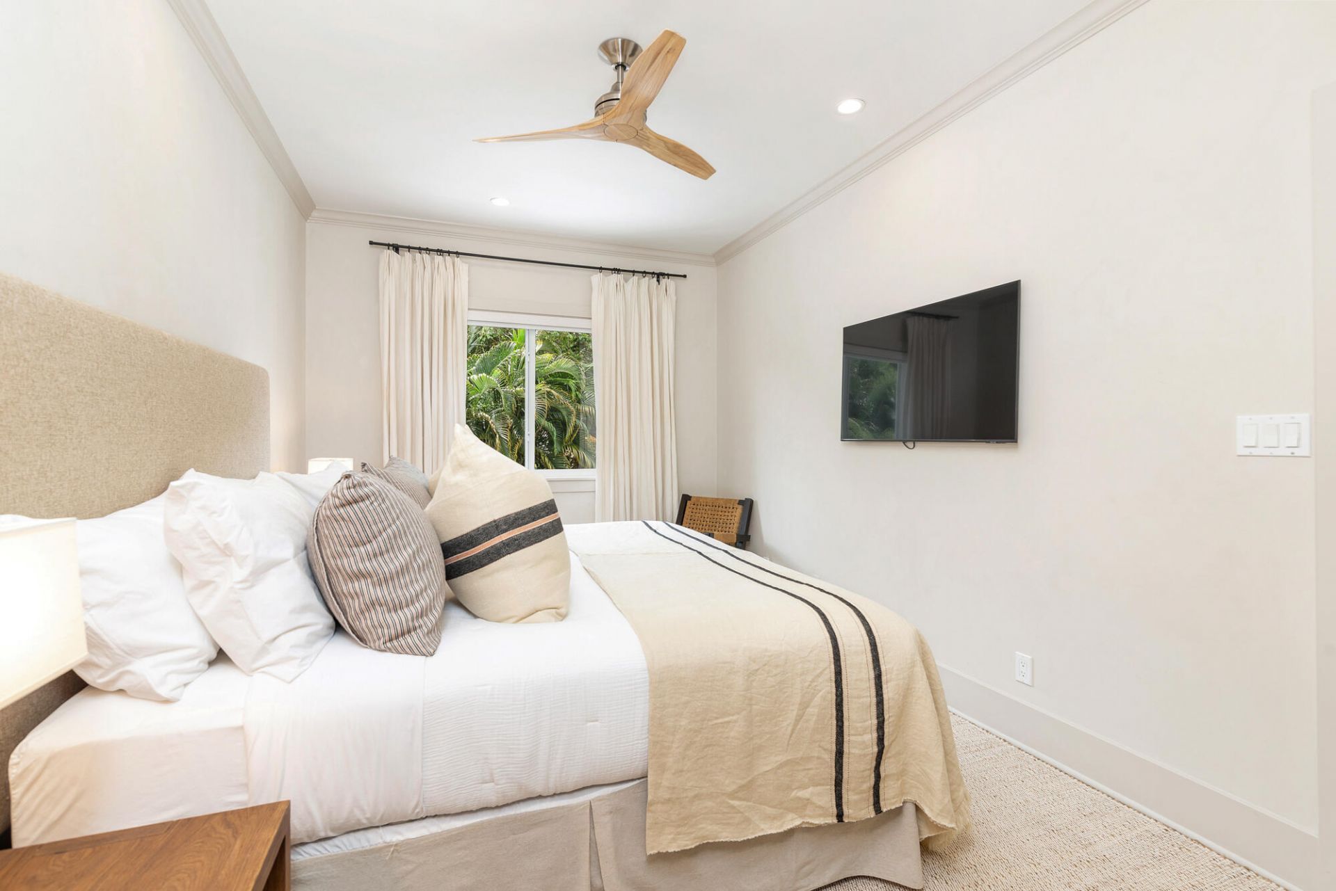 220 Atlantic Avenue, Unit 6, Palm Beach, FL 33480 Photo