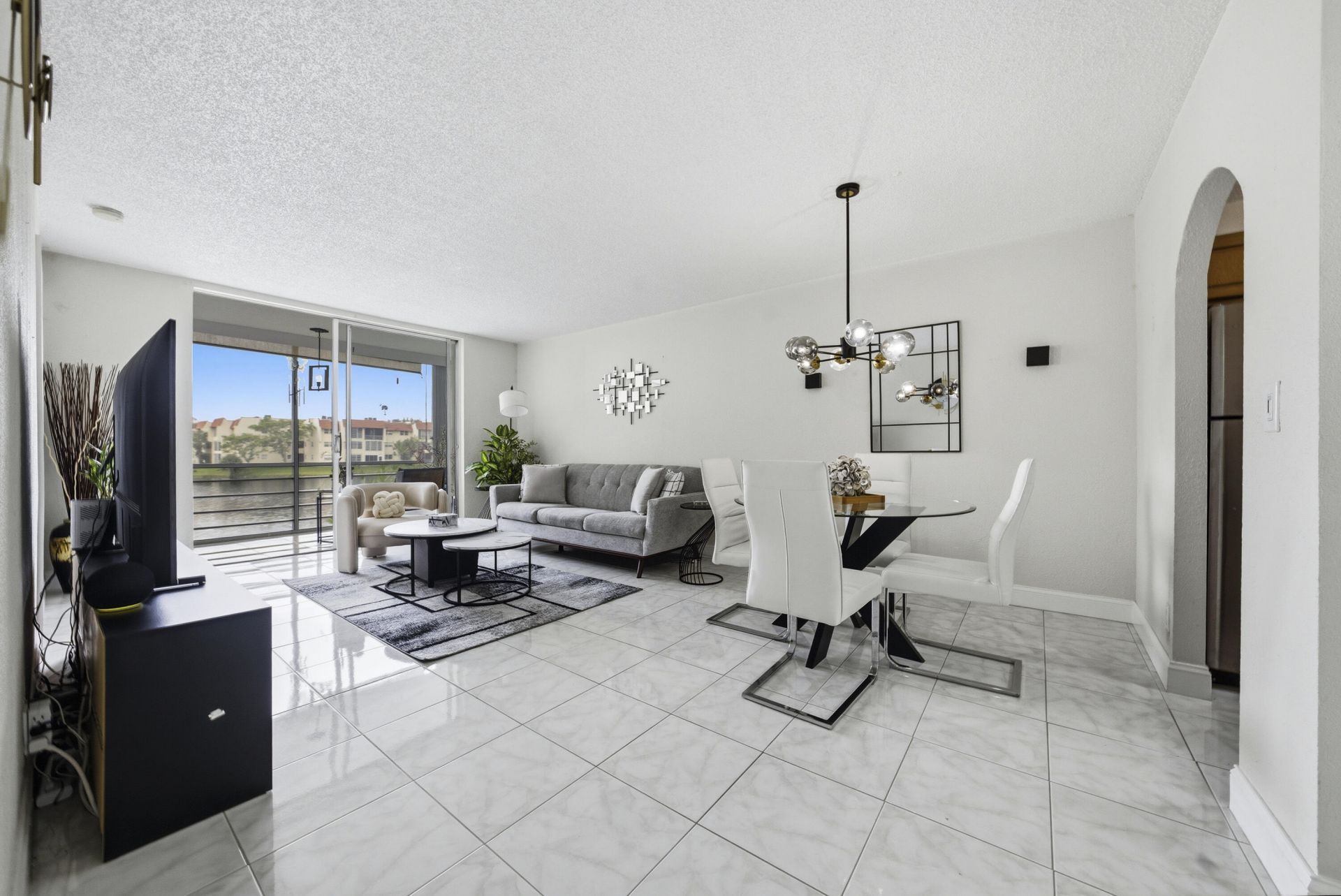 2900 Sunrise Lakes Drive W, Unit 201, Sunrise, FL 33322 Photo