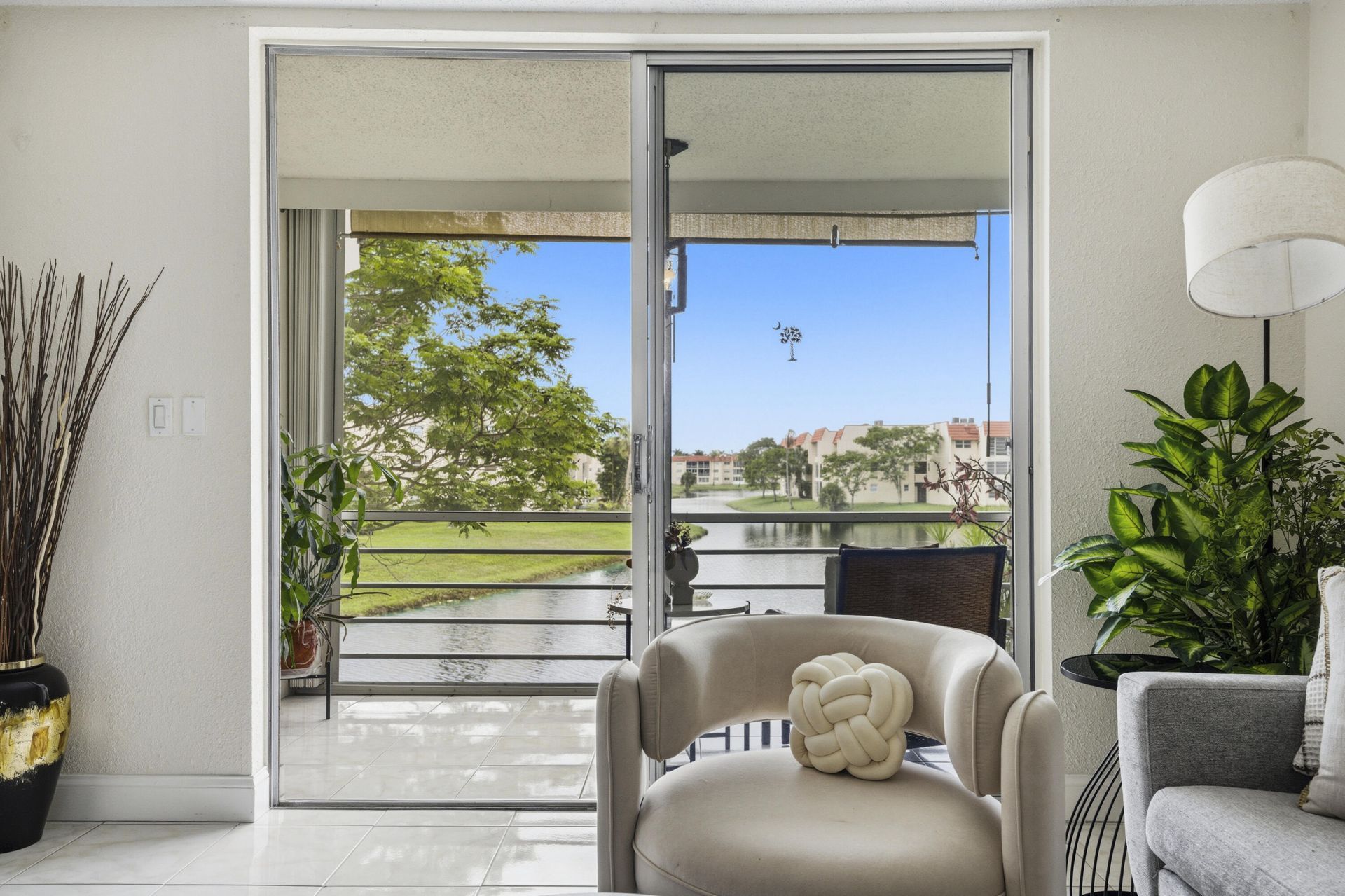 2900 Sunrise Lakes Drive W, Unit 201, Sunrise, FL 33322 Photo