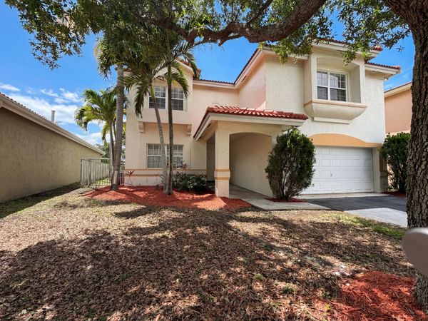 73 Gables Boulevard, Weston, FL 33326