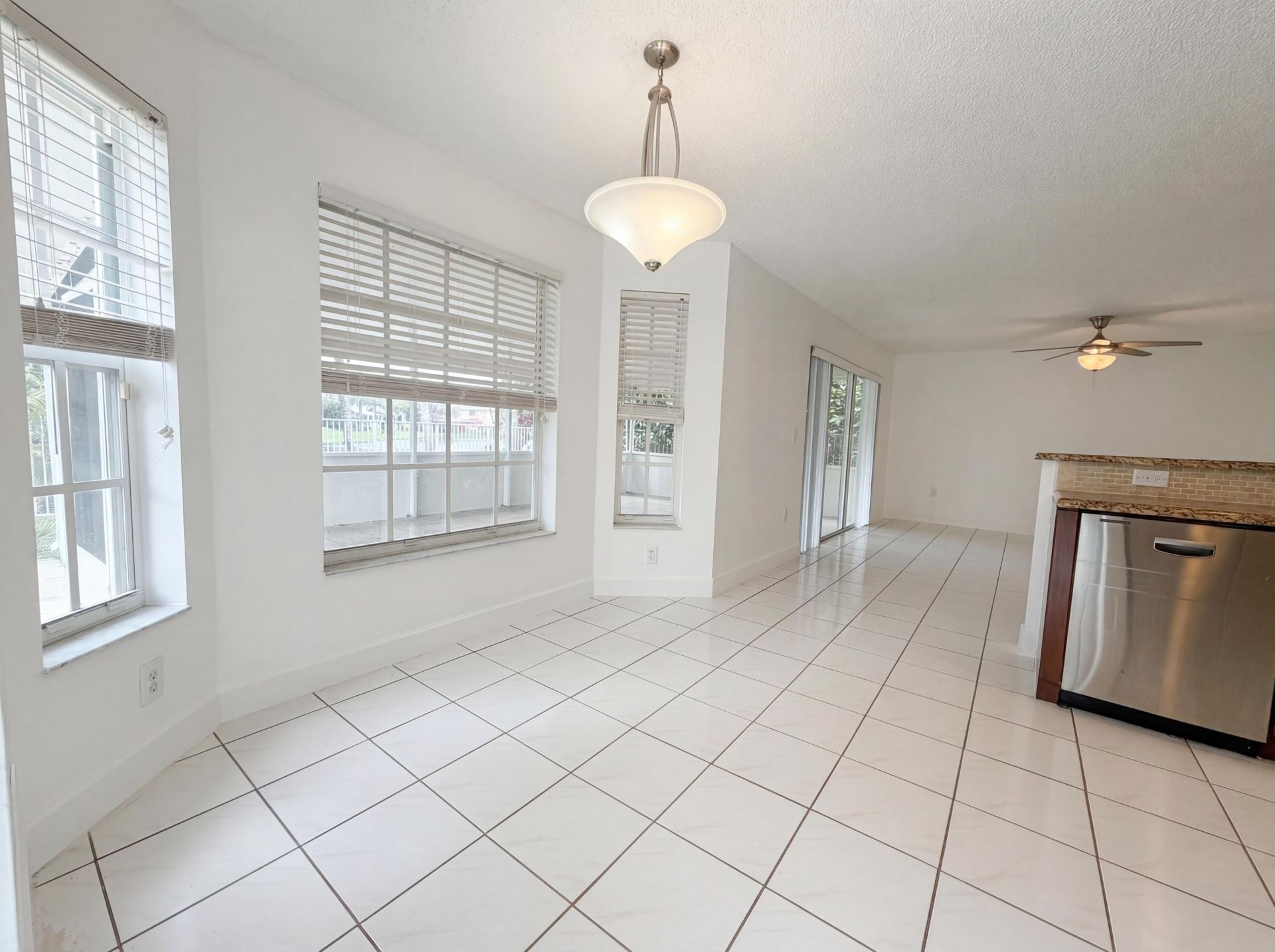 73 Gables Boulevard, Weston, FL 33326 Photo