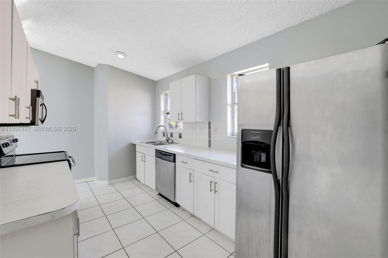 20932 SW 118th Ave, Miami, FL 33177 Photo