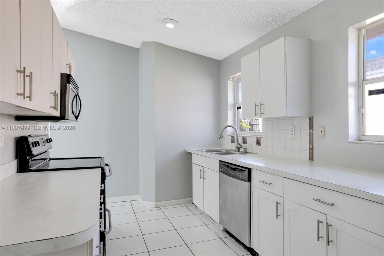 20932 SW 118th Ave, Miami, FL 33177 Photo