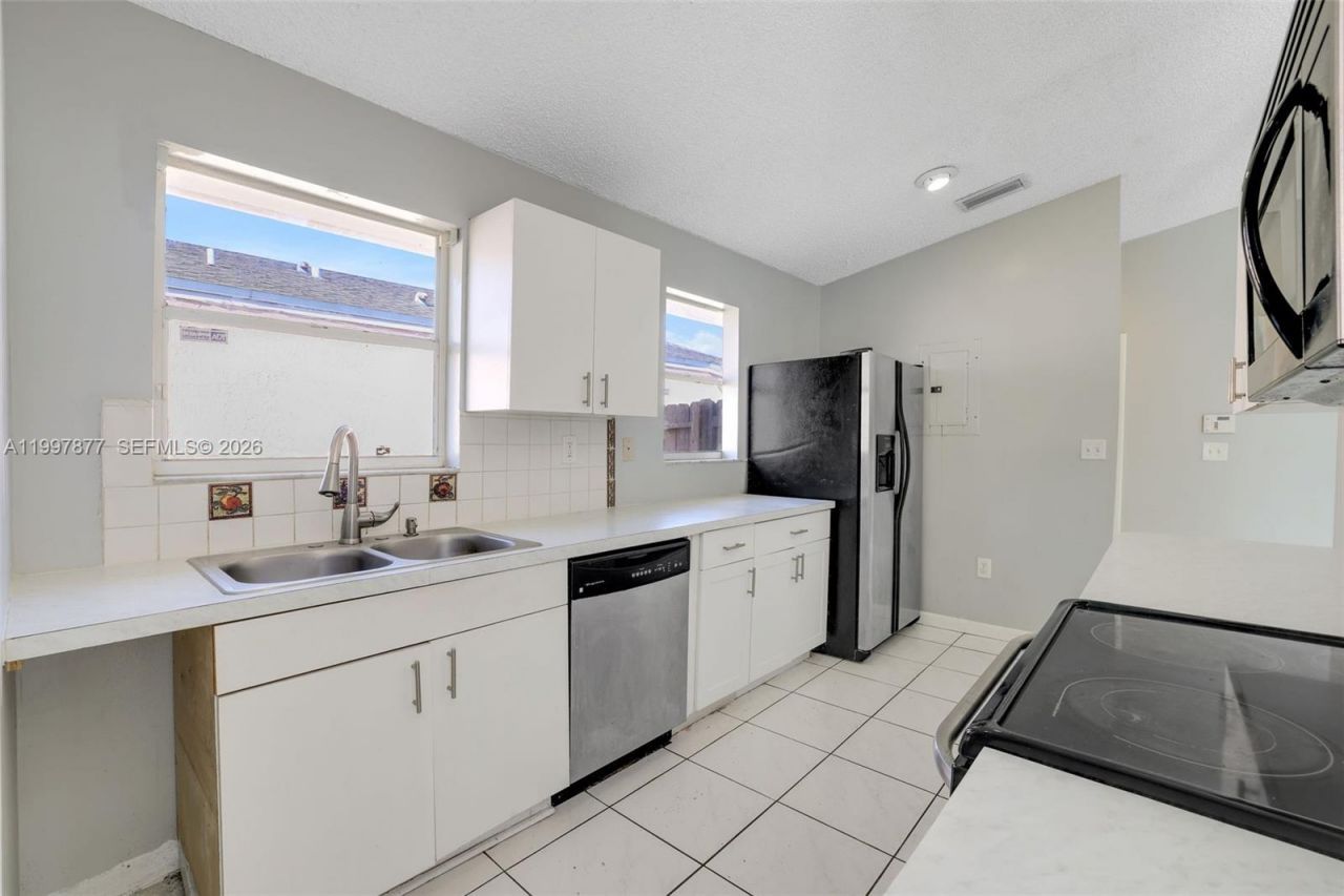 20932 SW 118th Ave, Miami, FL 33177 Photo