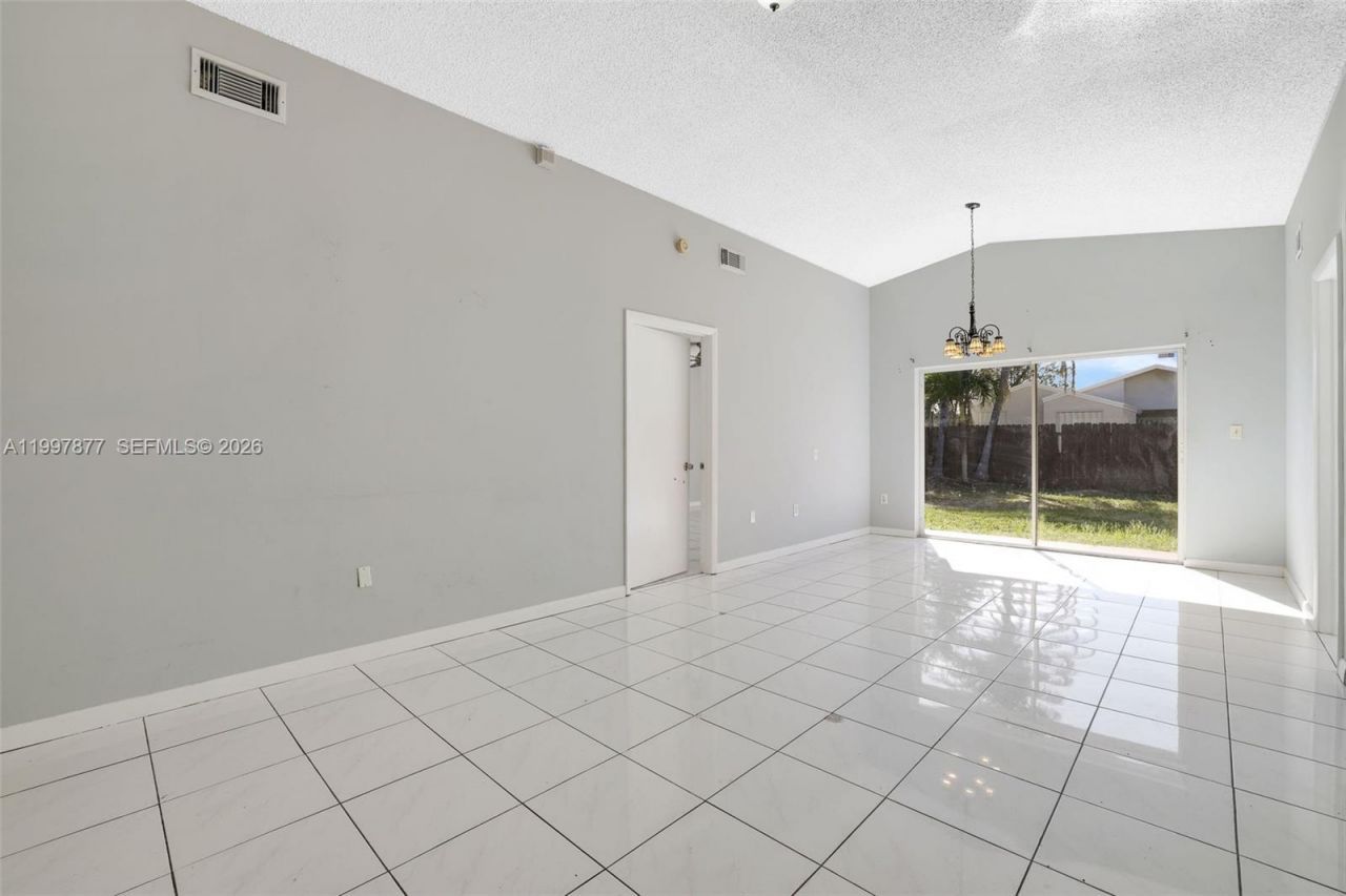 20932 SW 118th Ave, Miami, FL 33177 Photo