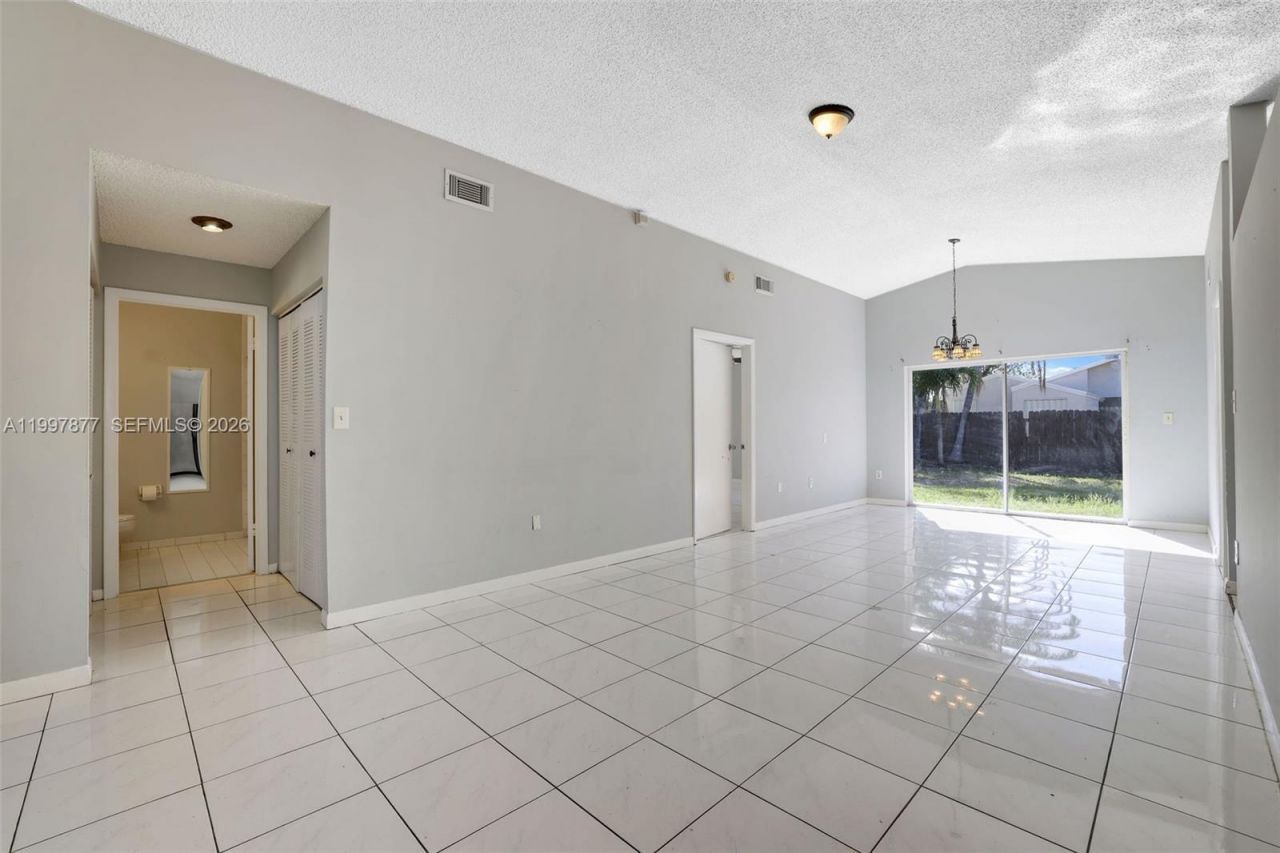 20932 SW 118th Ave, Miami, FL 33177 Photo