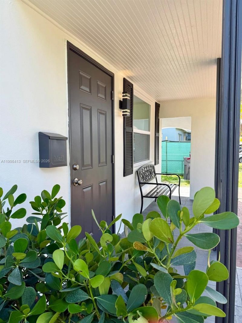 2516 Wiley Ct, Hollywood, FL 33020 Photo