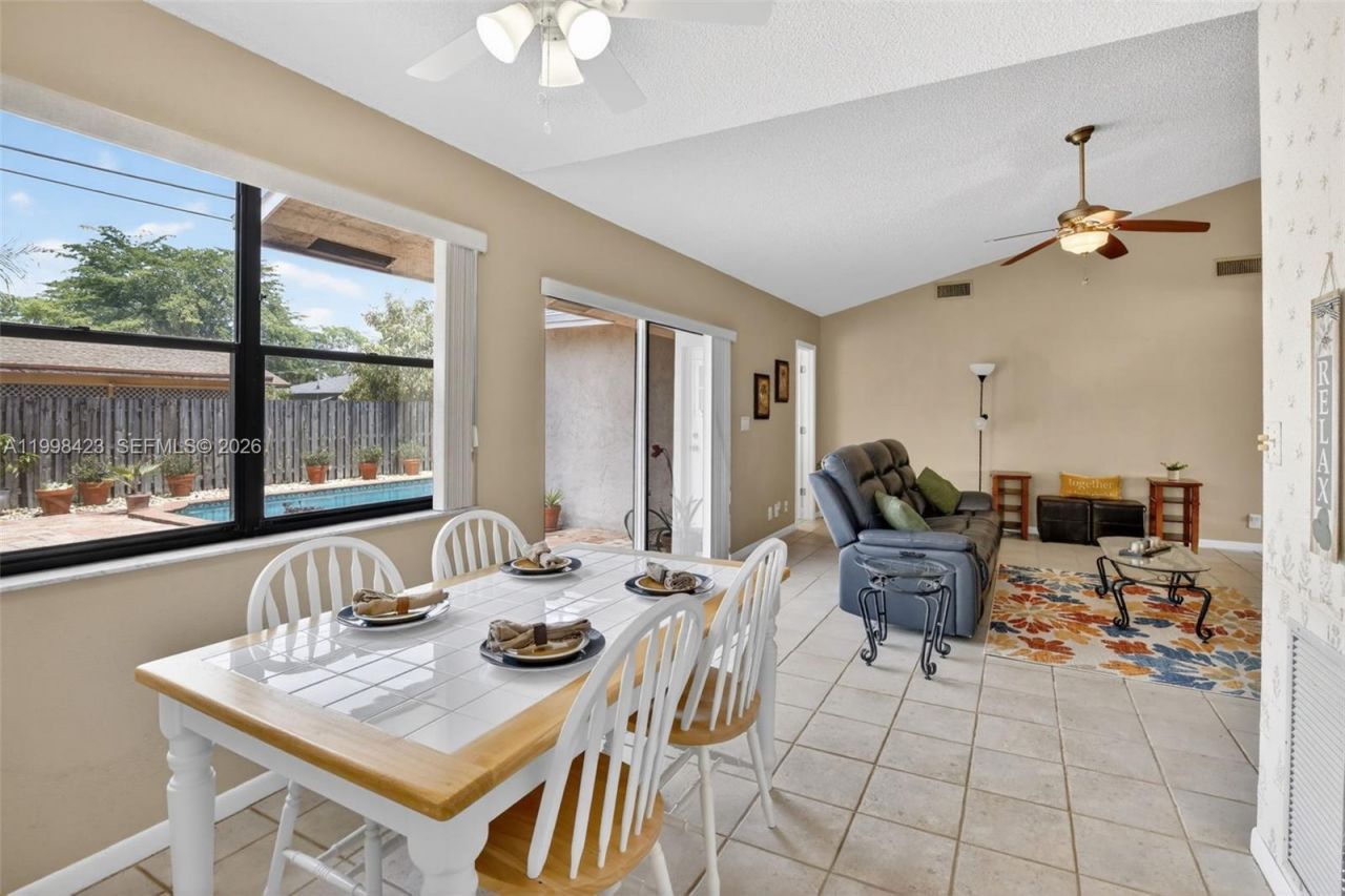 10471 NW 21st Ct, Sunrise, FL 33322 Photo