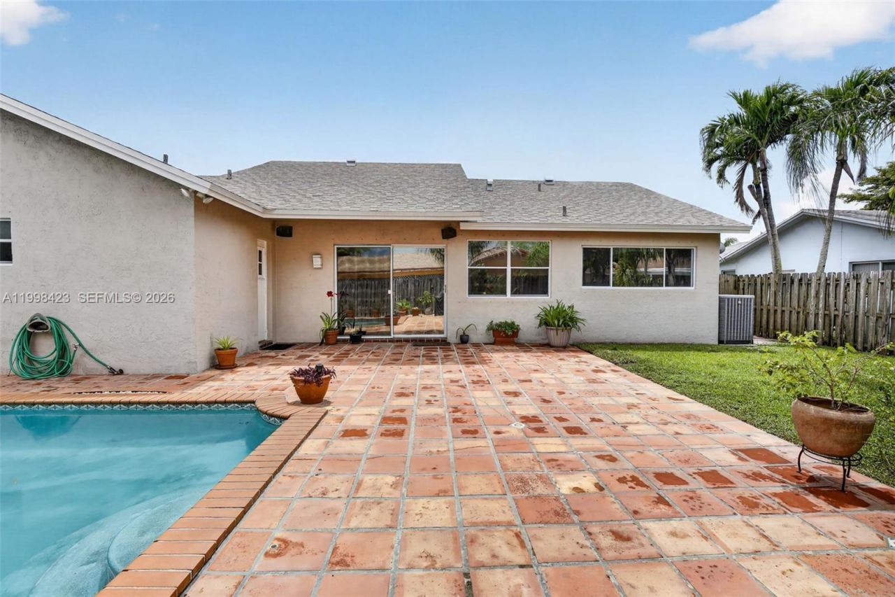 10471 NW 21st Ct, Sunrise, FL 33322 Photo