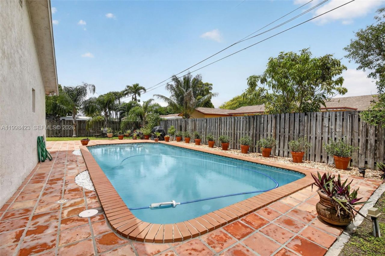 10471 NW 21st Ct, Sunrise, FL 33322 Photo