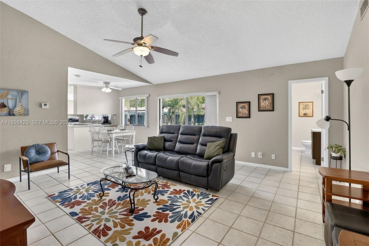 10471 NW 21st Ct, Sunrise, FL 33322 Photo