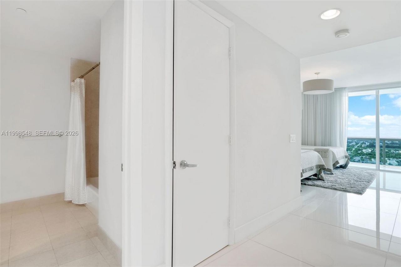 2711 S Ocean Dr, Unit 2803, Hollywood, FL 33019 Photo