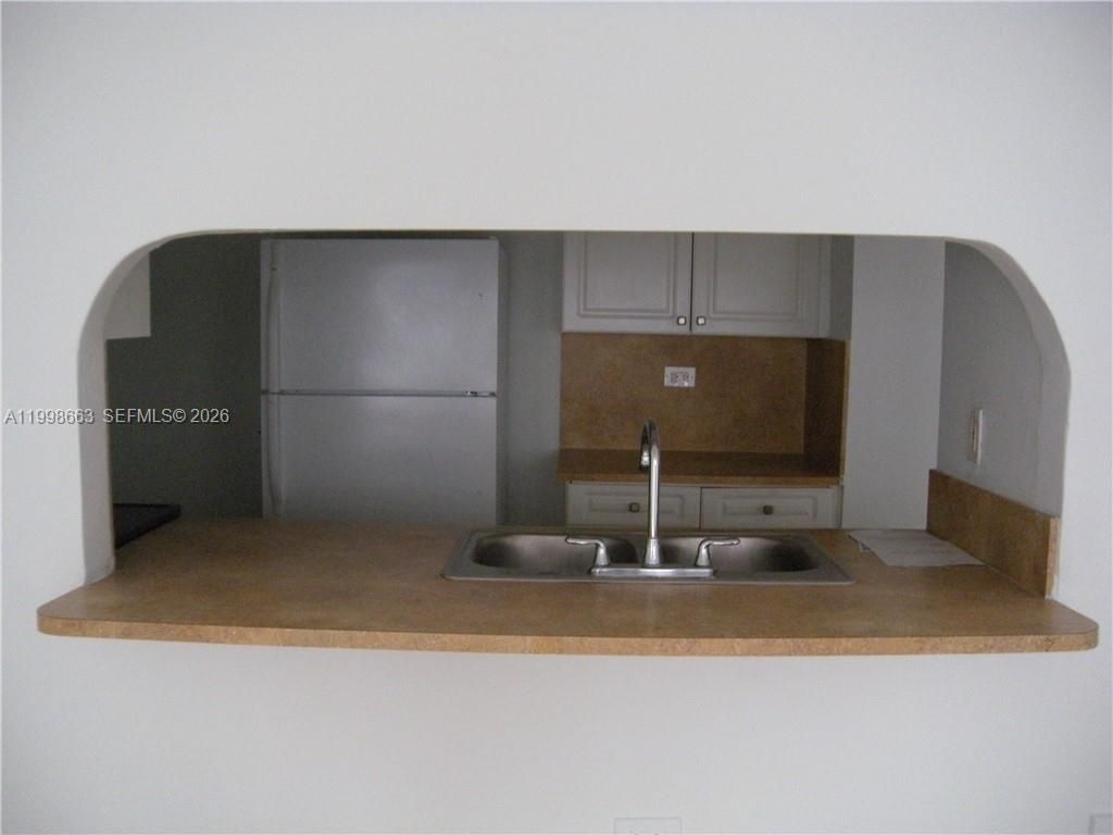 7545 E Treasure Dr, Unit 2K, North Bay Village, FL 33141 Photo