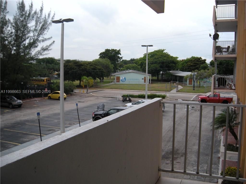 7545 E Treasure Dr, Unit 2K, North Bay Village, FL 33141 Photo