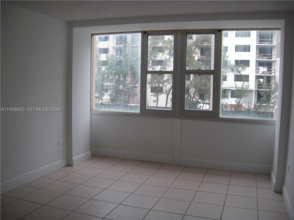 7545 E Treasure Dr, Unit 2K, North Bay Village, FL 33141 Photo