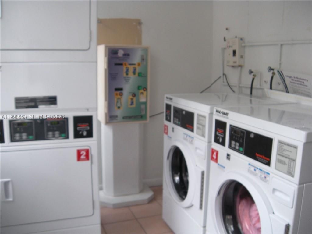 7545 E Treasure Dr, Unit 2K, North Bay Village, FL 33141 Photo