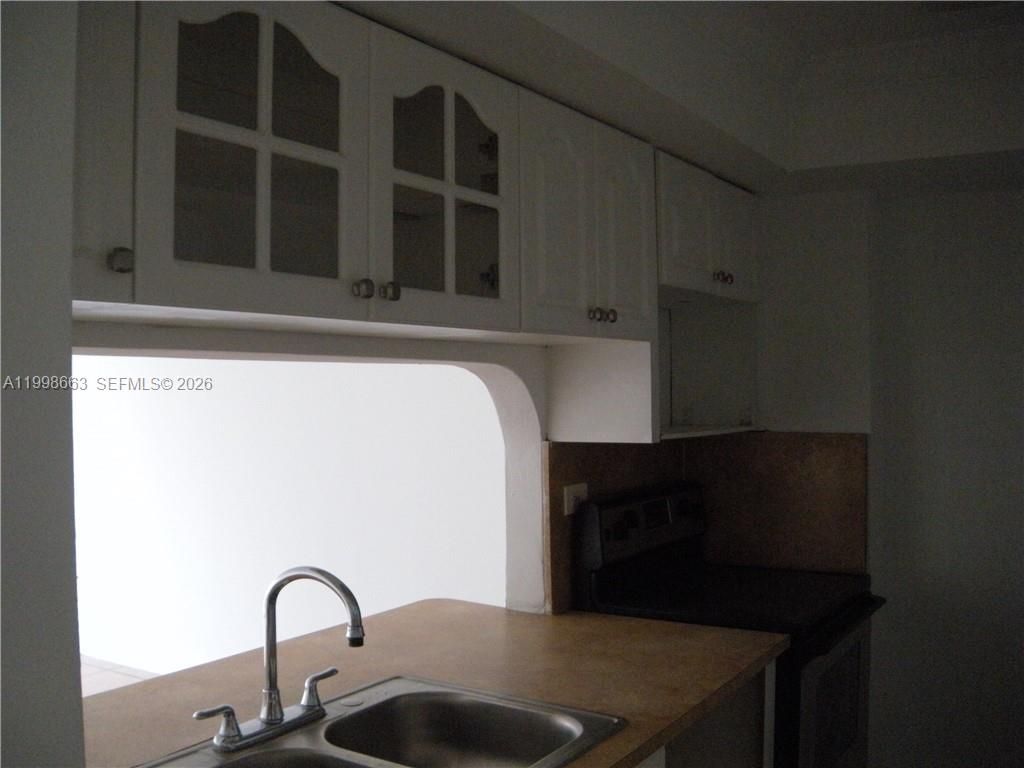 7545 E Treasure Dr, Unit 2K, North Bay Village, FL 33141 Photo