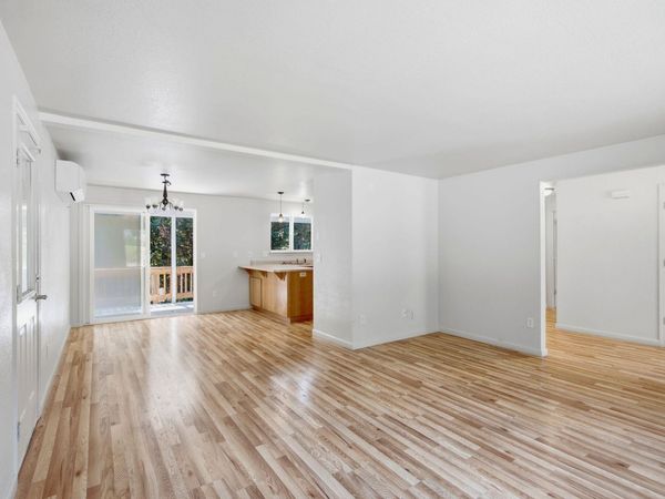 7764 Azalea-Glen Road, Glendale, OR 97442