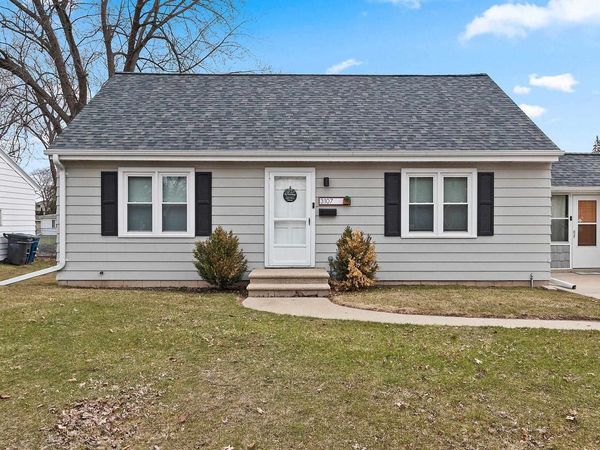 3107 S WEBSTER AVENUE, Green Bay, WI 54301