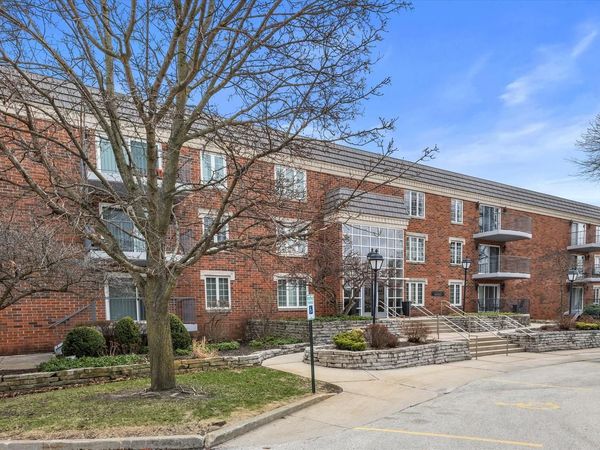 13335 Watertown Plank ROAD, Unit 105, Elm Grove, WI 53122