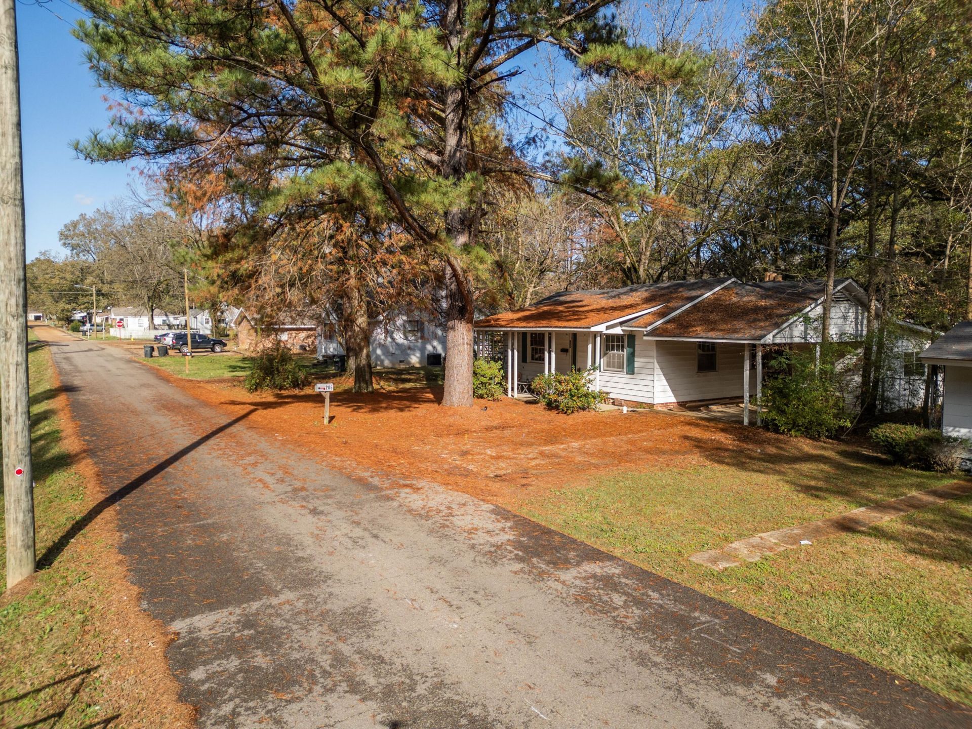 205 Lindbergh, Starkville, MS 39759 Main Photo