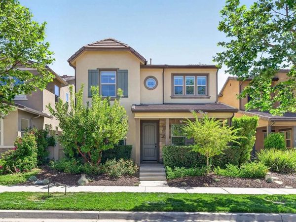 21421 Trail Ridge Dr, Escondido, CA 92029