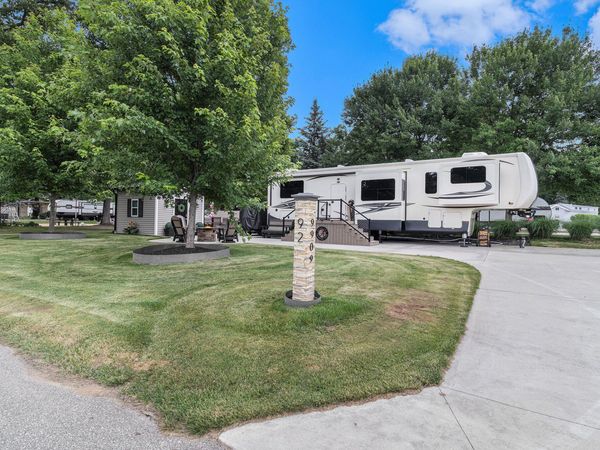 9909 S Paradise Circle, Unit 92, Baldwin, MI 49304
