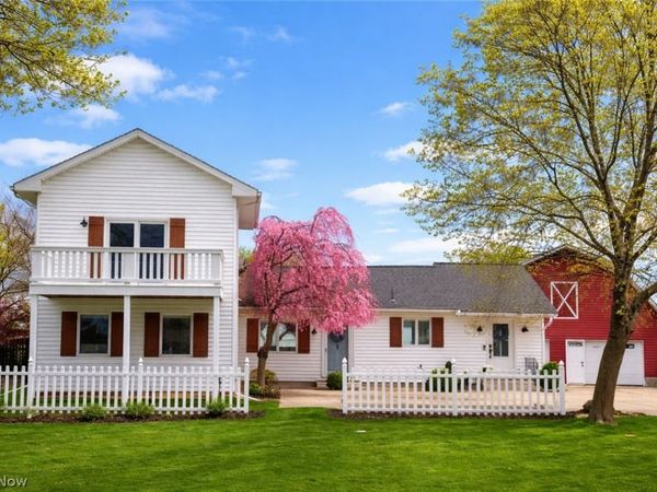 4247 E Lake Road , Sheffield Lake, OH 44054