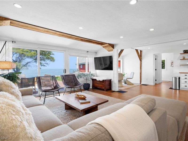 4247 E Lake Road, Sheffield Lake, OH 44054 Photo 13