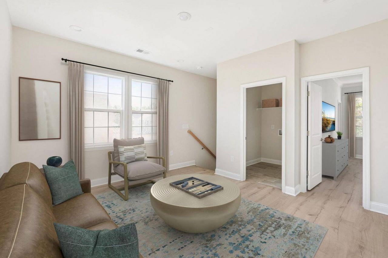 244 Newsday Street Photo 6