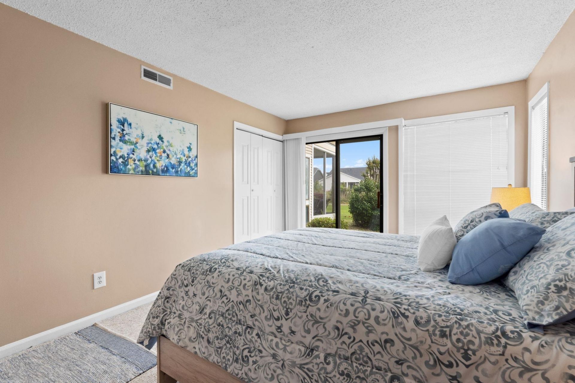 1025 W Plantation Dr. W Photo 22