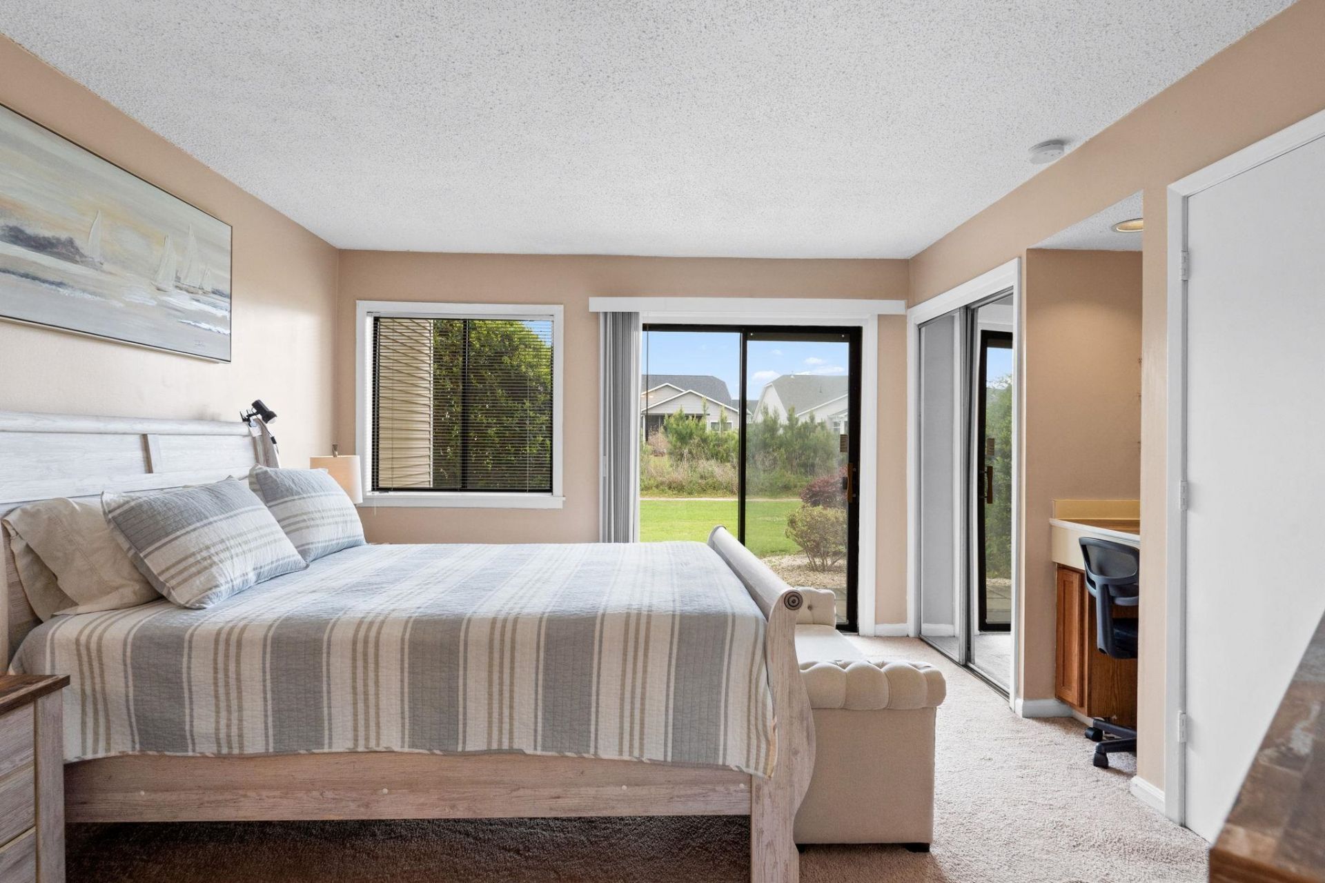 1025 W Plantation Dr. W Photo 24