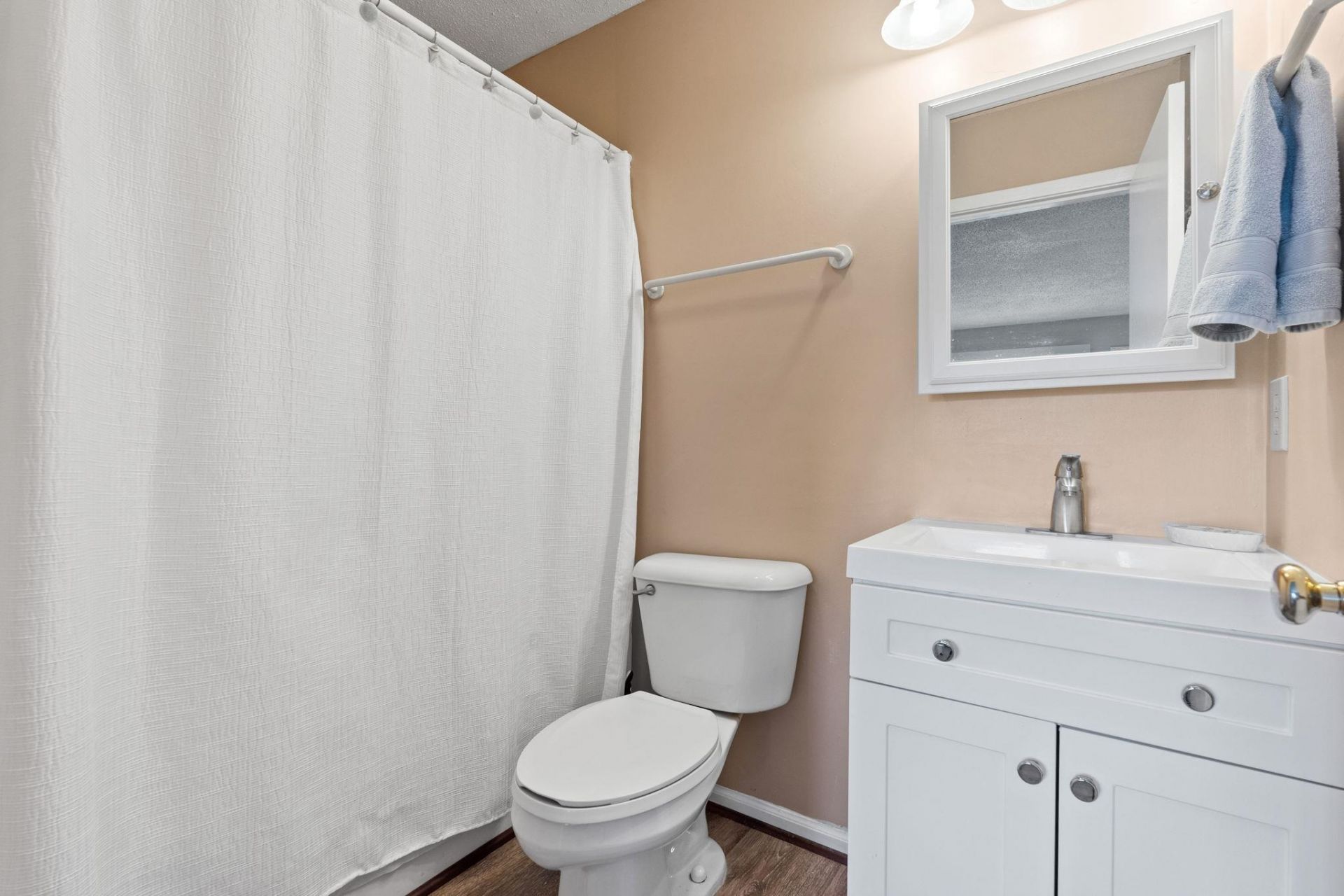 1025 W Plantation Dr. W Photo 26