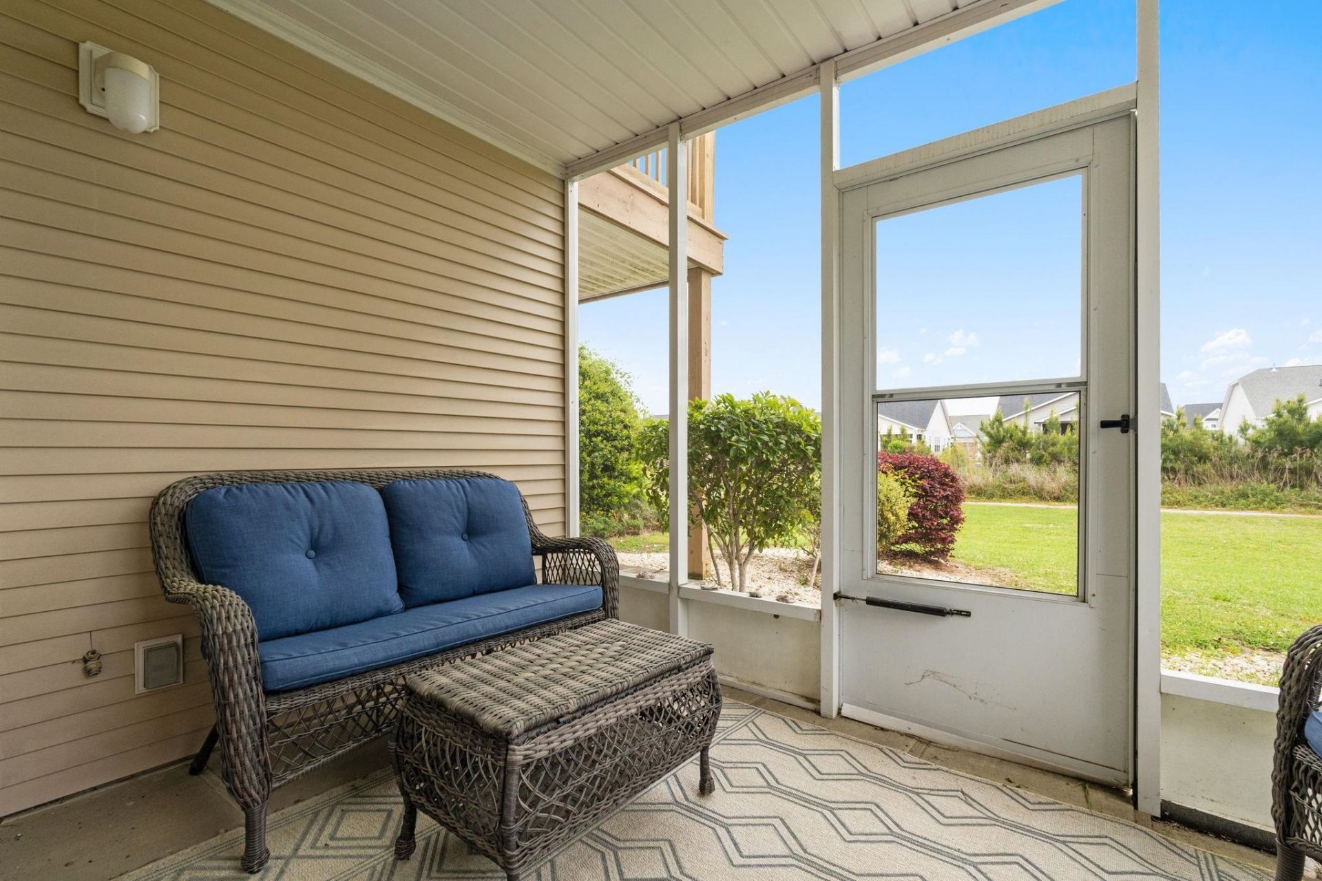 1025 W Plantation Dr. W Photo 31