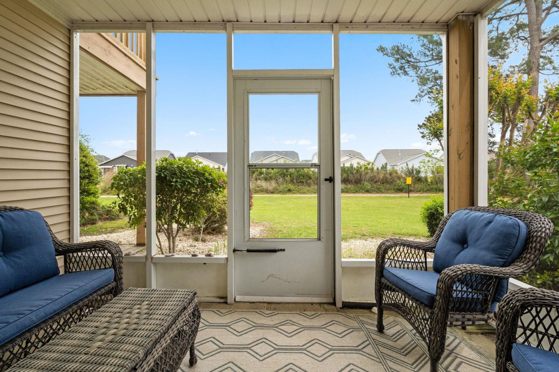 1025 W Plantation Dr. W Photo 33