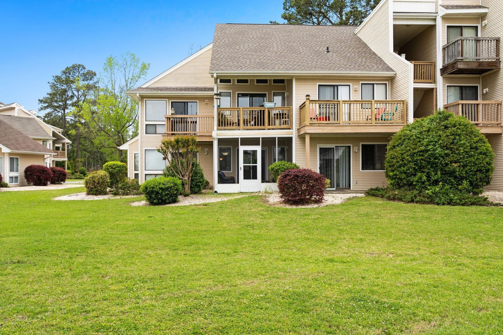 1025 W Plantation Dr. W Photo 34