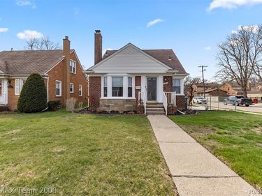 1645 Robindale Avenue , Dearborn, MI 48128