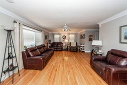 141 Sparrow Drive photo 4