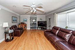 141 Sparrow Drive photo 4