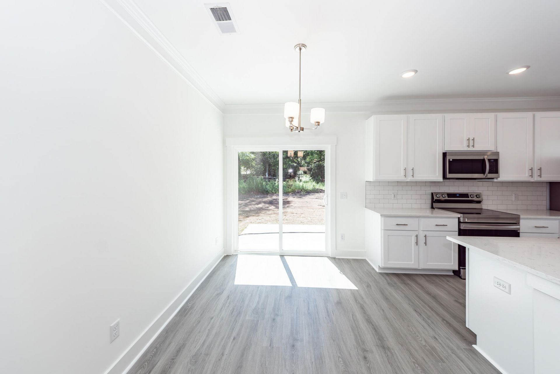 1413 Iroquois Street Photo 11