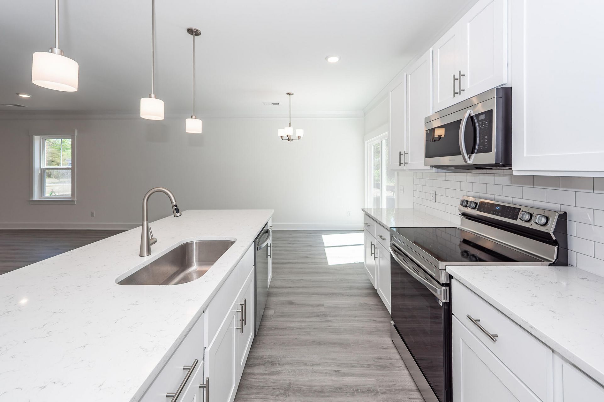 1413 Iroquois Street Photo 15