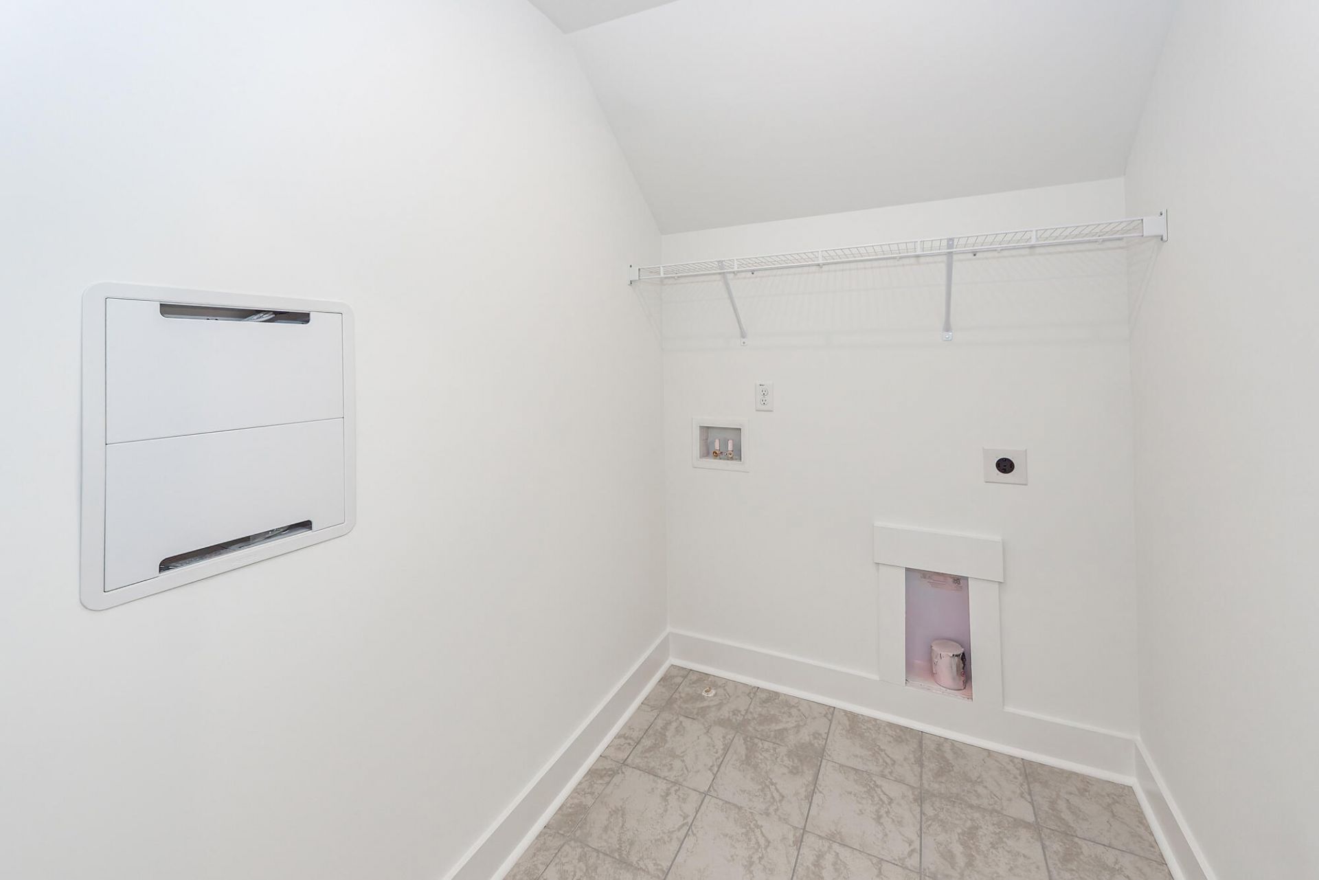 1413 Iroquois Street Photo 17