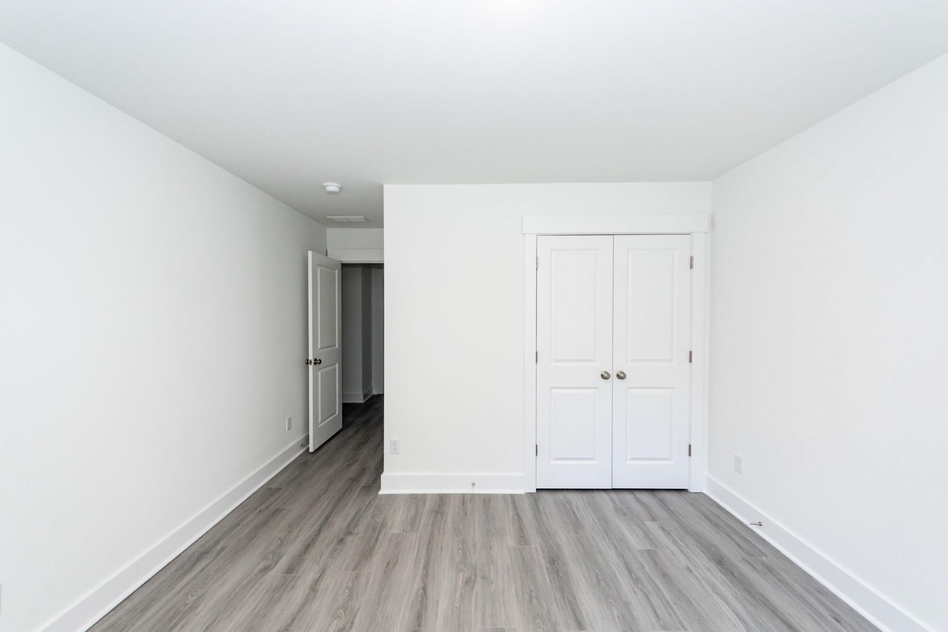 1413 Iroquois Street Photo 36